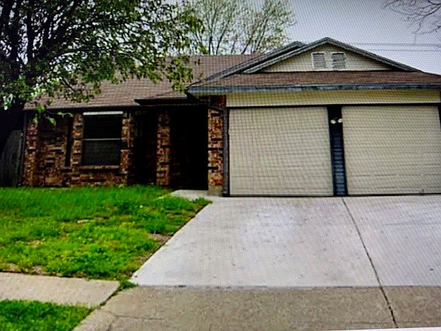 1st image of 5806 Caprock Dr