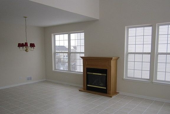 2nd image of 39566 N Queensbury Ln