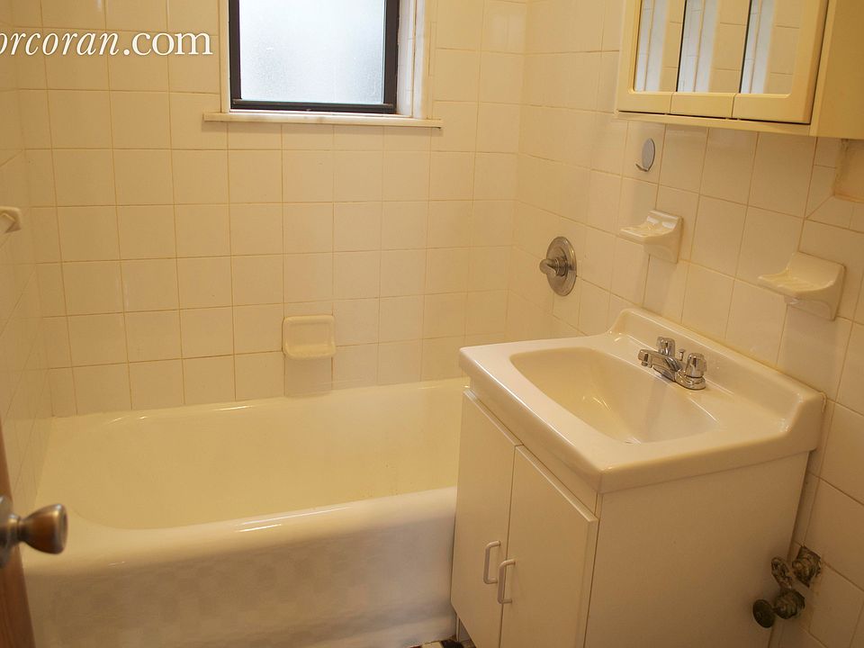 2nd image of 1825 Summerfield St APT C4