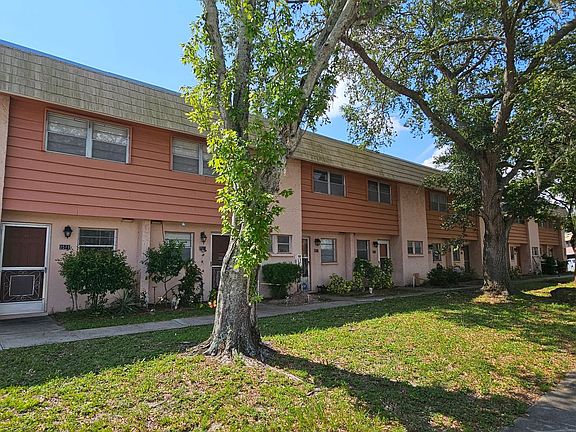 5th image of 2511 Country Club Dr