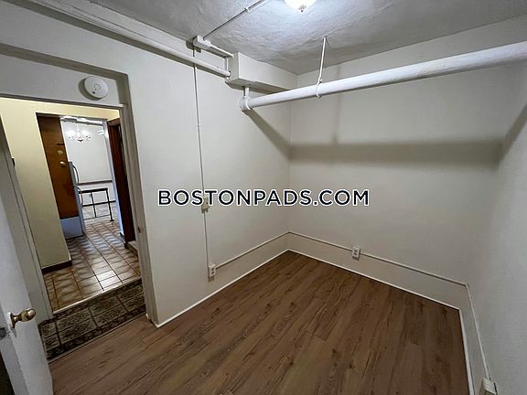 3rd image of 4 Price Rd APT 16