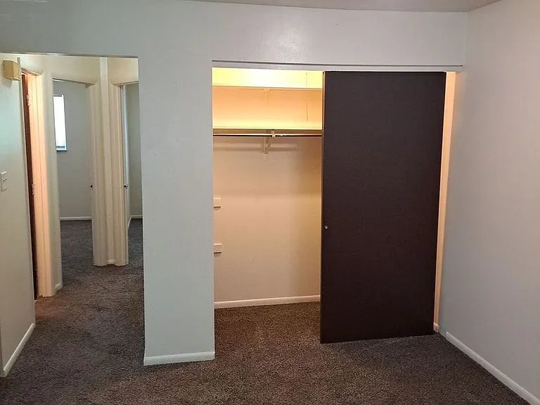 3143 Vance Ave — Photo 3