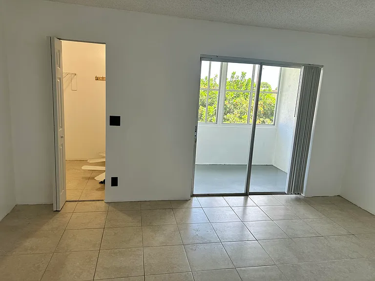555 Purdy Ln #306 — Photo 15