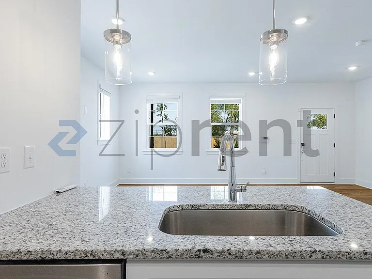 Kitchen 4