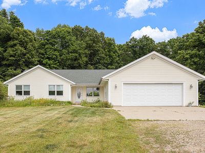 8772 N Riverview Dr, Kalamazoo, MI, 49004