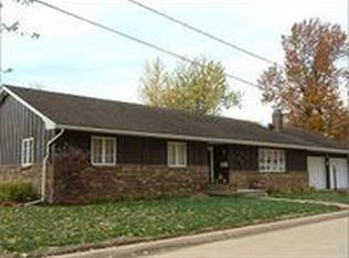 216 E Short St, Centerville, IA 52544