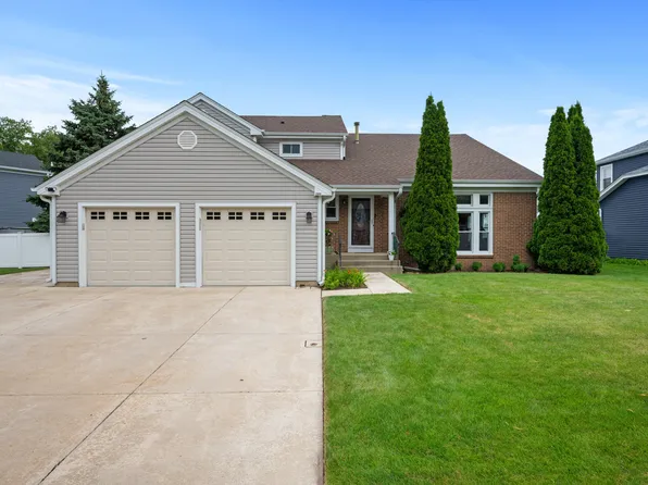 1848 Maryland Dr, Elk Grove Village, IL 60007