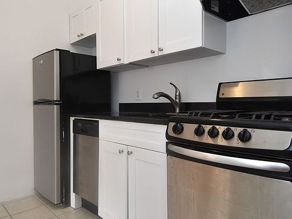 3rd image of 656 Saint Nicholas Ave APT 31