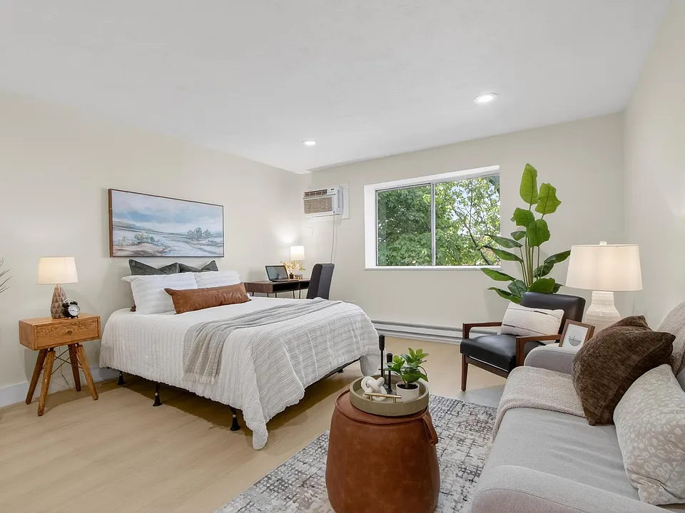 27 Gordon St #305