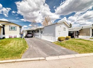 99 Arbour Lake Rd NW #138, Calgary, AB T3G 4E4