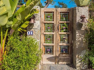 10 Chualar Pl, Monterey, CA, 93940