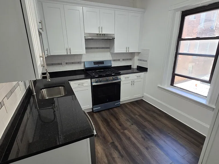 239 Harvard Ave #2 — Photo 2