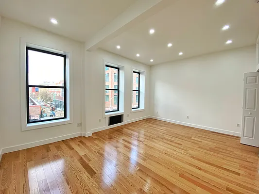 Rented by Daniel Gale Sotheby's International Realty | media 9