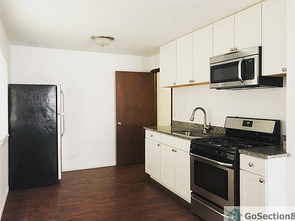 3rd image of 1443 Ashland Ave APT 17