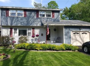 403 Longmeadow Dr, Syracuse, NY 13205
