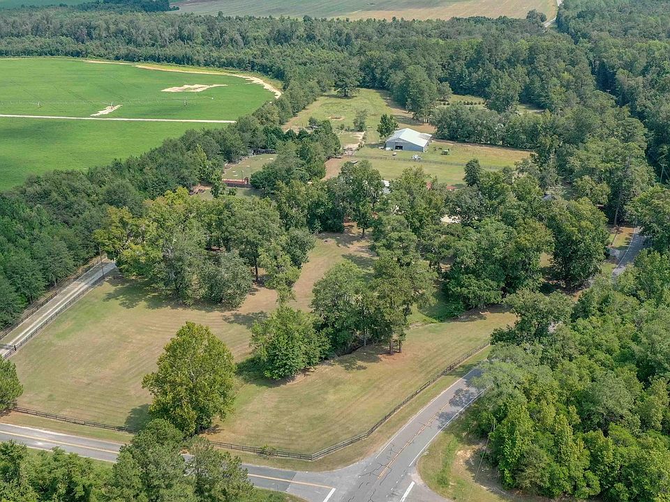 1st image of 831 Jennys Rd