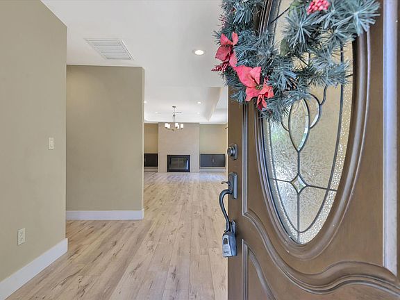5th image of 634 Cuesta Dr