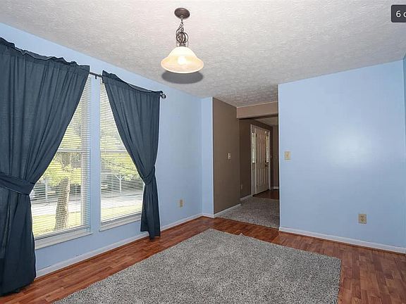 2nd image of 3019 Stratford Ct