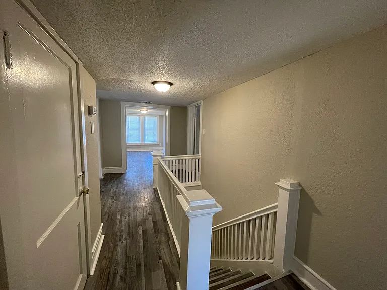 5208 E Side Ave #1 — Photo 3
