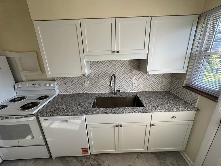 1645 Elmwood Ave — Photo 7