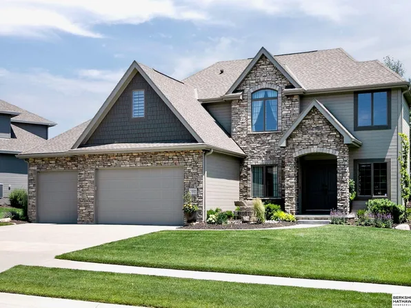 1809 S 220th Ave, Elkhorn, NE 68022