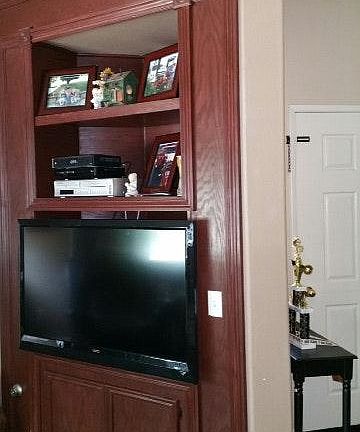 Built-In Entertainment Center (TV not included, fits 40'-50'