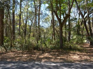 672 S Reeve Rd, Saint Helena Island, SC 29920