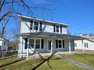 1002 Barnes St, Reidsville, NC 27320