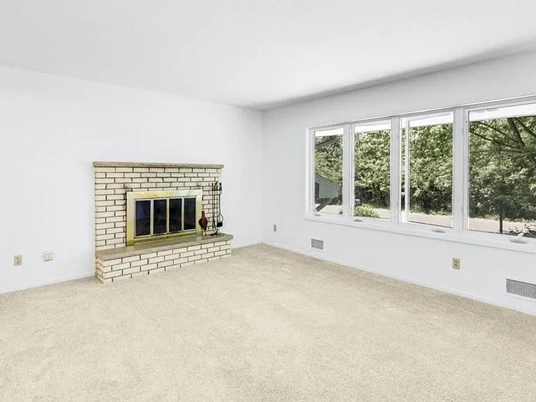 801 Corens Dr — Photo 9