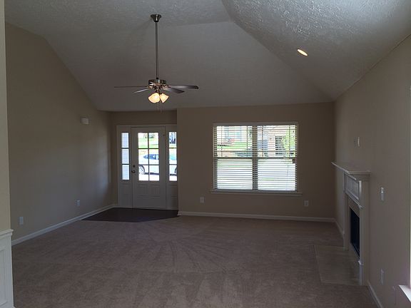 5th image of 418 Hartford Cir