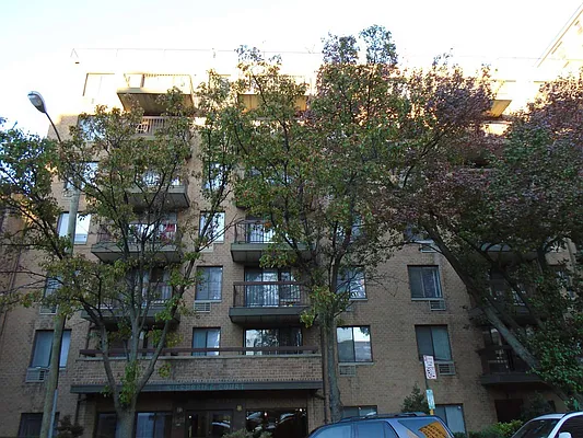 Rented by 18 REALTY | media 20