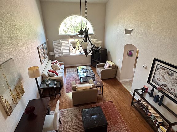 4th image of 10218 Birch Bluff Ln
