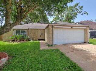 10010 Sagecanyon Dr, Houston, TX 77089