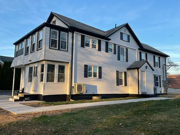 415 Naubuc Ave #1 — Photo 16