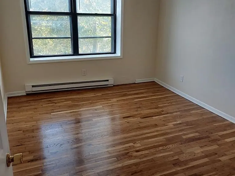 427 Kennedy Blvd #301 — Photo 6