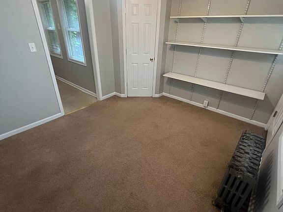3rd image of 2029 Murray Hill Rd #5