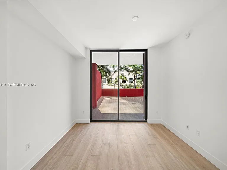 90 NE 32nd St #203 — Photo 7