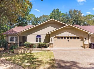 8 Lindsay Pl, Hot Springs, AR 71909