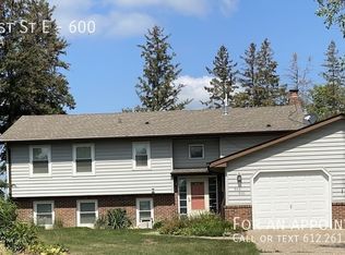 600 1st St E #600, Waconia, MN 55387