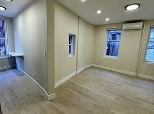 120 Charles St #4B, New York, NY 10014