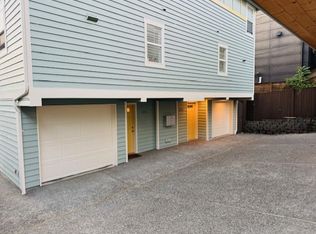 3813 Interlake Ave N, Seattle, WA 98103