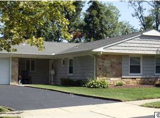 17 Asbury Ln, Aberdeen, NJ 07747