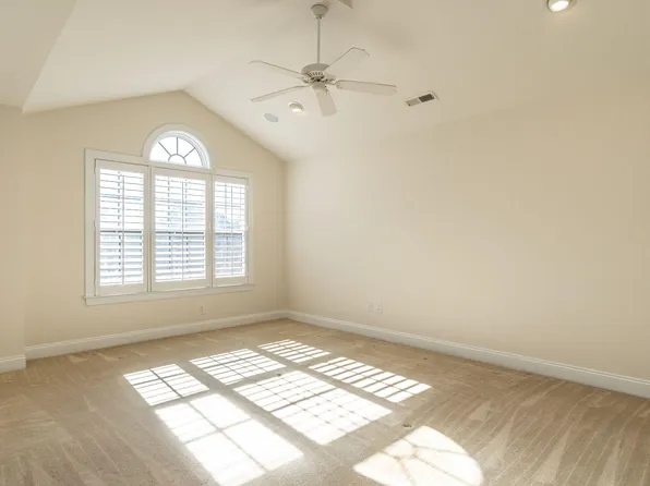 11002 Fair Chase Ct, Raleigh, NC 27617