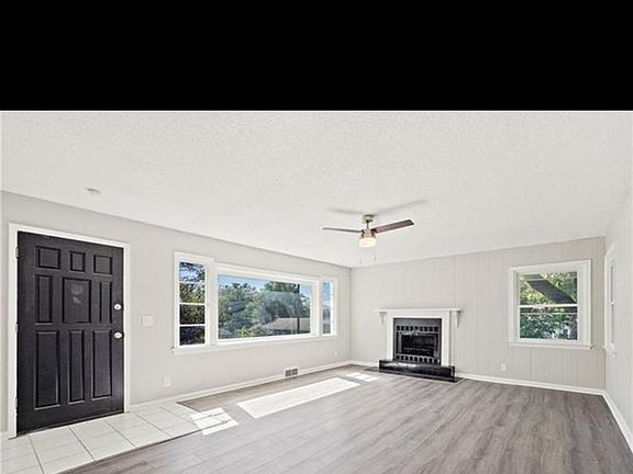 2nd image of 2901 N 75th Ter