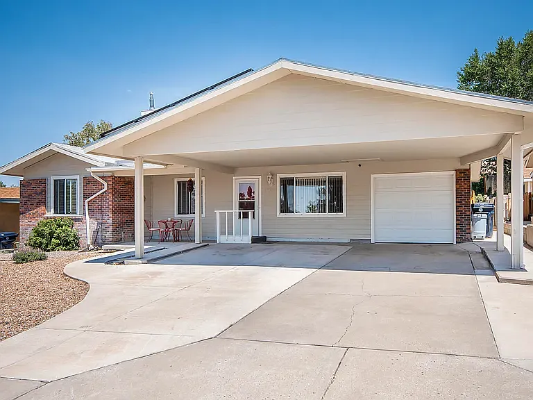 13509 Pierce Arrow Rd NE — Photo 1