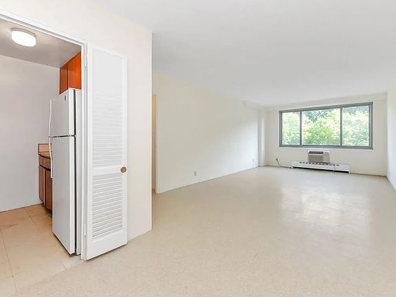 4th image of 220-55 46th Ave #3N