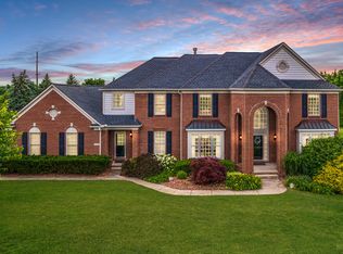 51274 Plymouth Valley Dr, Plymouth, MI