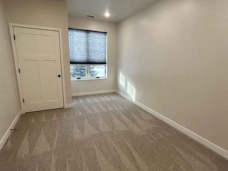 116 W Main St — Photo 6