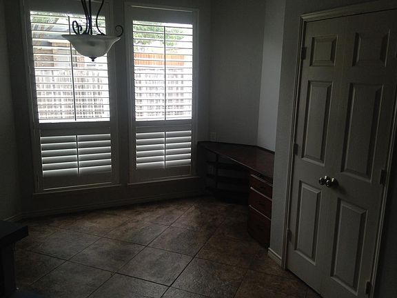 4th image of 2409 Manchester Dr