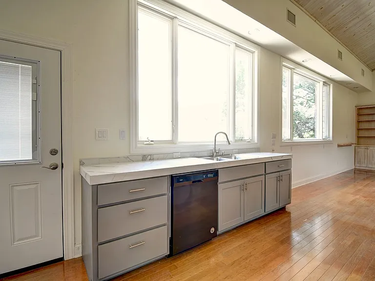155B Nimitz Dr — Photo 12